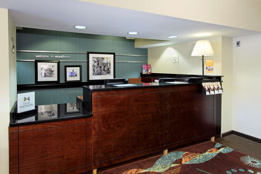 Hampton Inn Madison Interieur foto